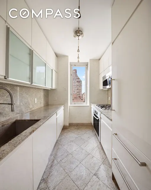 The Belaire, 524 East 72nd Street, #28DE