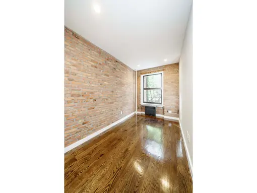 226 East 10th Street, #06