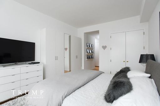 Trump International 1 Central Park West Unit 32f 1 Bed Apt For Rent For 7 900 Cityrealty