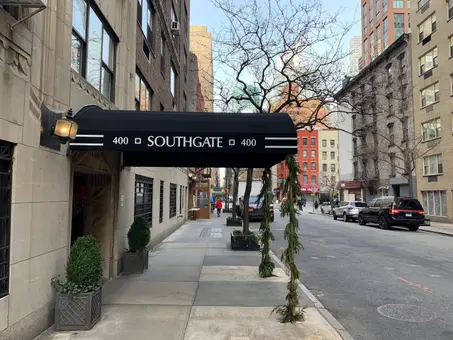 Southgate, 400 East 52nd Street, #15A