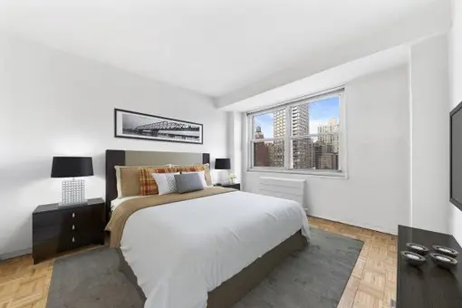 Emery Towers, 400 East 77th Street, #17A