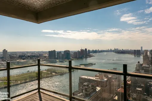 The Sovereign, 425 East 58th Street, #40H