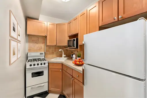 Gramercy Towers, 32 Gramercy Park South, #3H