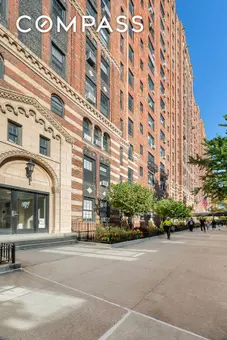 London Terrace Towers, 465 West 23rd Street, #6G