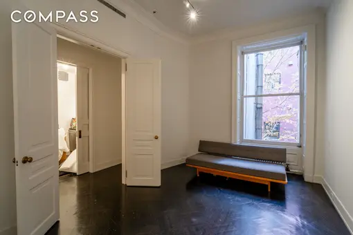 35 East 67th Street, #3