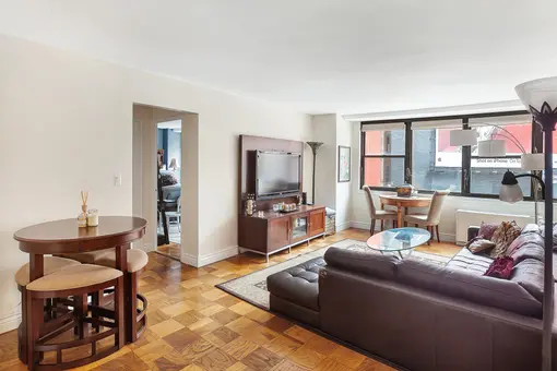 The Murray Hill Crescent, 225 East 36th Street, #4O