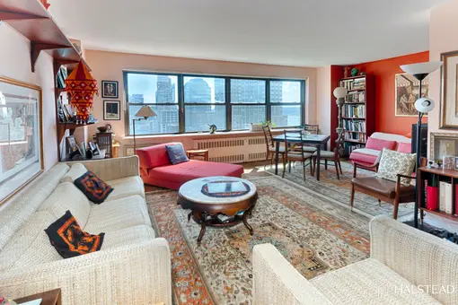 Lincoln Towers, 205 West End Avenue, #21A