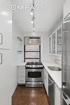 40 West 77th Street, #12D