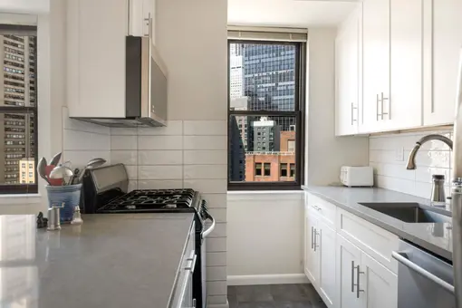 The Murray Hill Crescent, 225 East 36th Street, #18M