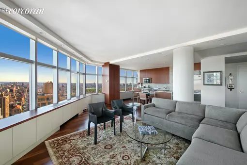 3 Lincoln Center, 160 West 66th Street, #53A