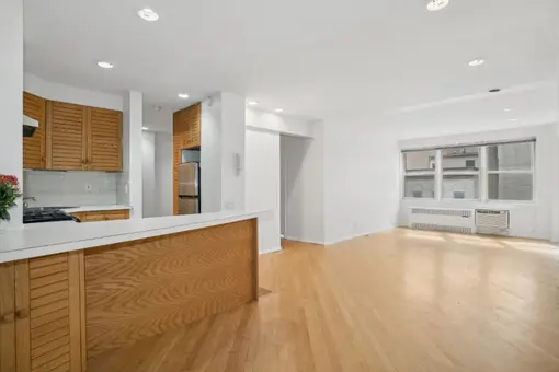 The 141 Condominium, 141 East 55th Street, #5C