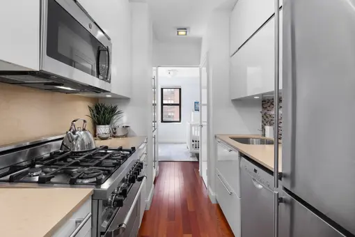 425 East 79th Street, #12G