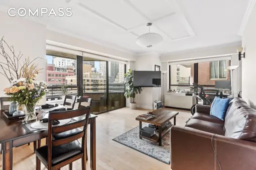 Dag Hammarskjold Tower, 240 East 47th Street, #19A