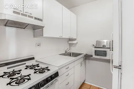 166 East 61st Street, #7K