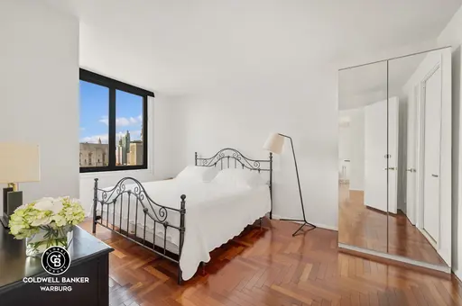 The Belaire, 524 East 72nd Street, #41B