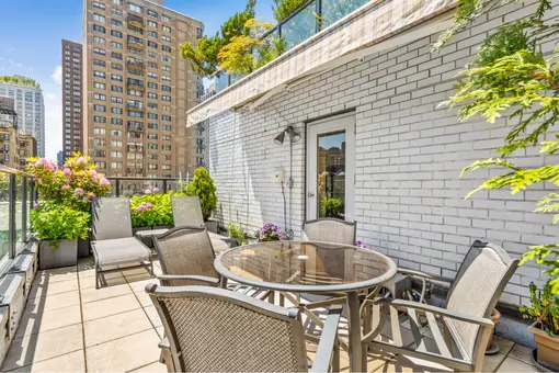 200 East 74th Street, #14A