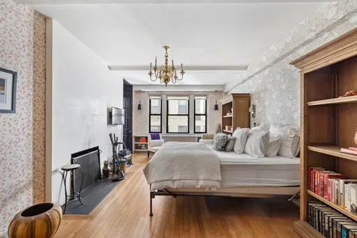 Eastgate, 220 East 73rd Street, #10DE