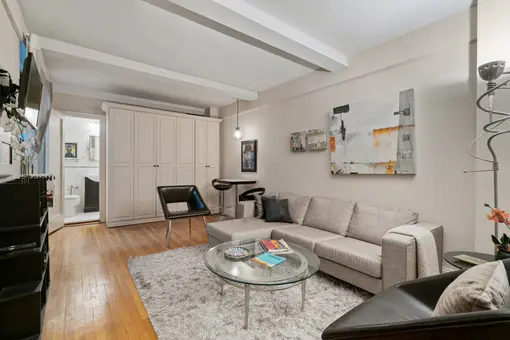 321 East 54th Street, #3C