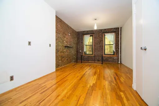 323 East 8th Street, #1CG