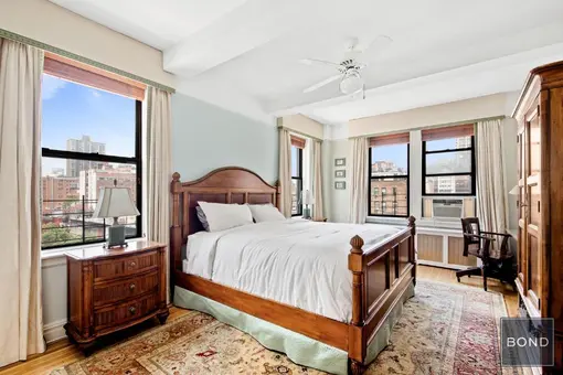 28 West 69th Street, #Penthouse