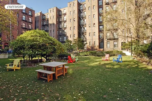 Cobble Hill Towers, 431 Hicks Street, #4B