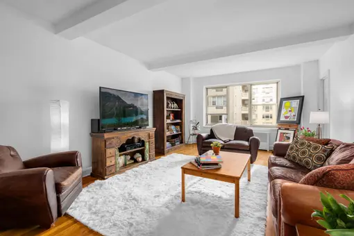 Southgate, 400 East 52nd Street, #7A