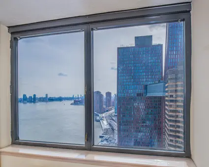 The Horizon, 415 East 37th Street, #30F