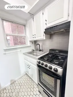 53 West 76th Street, #4C