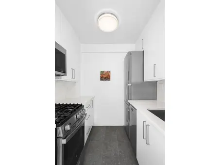 166 East 61st Street, #4B