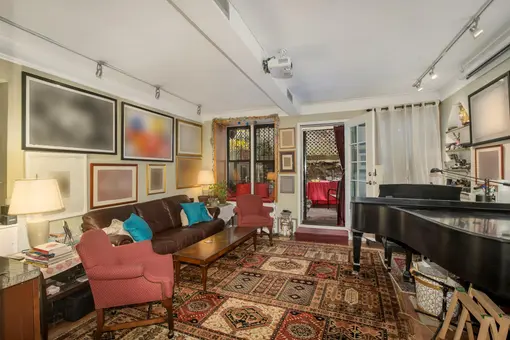 62 East 87th Street, #1C