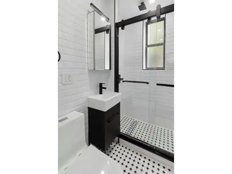 301 East 90th Street, #5B