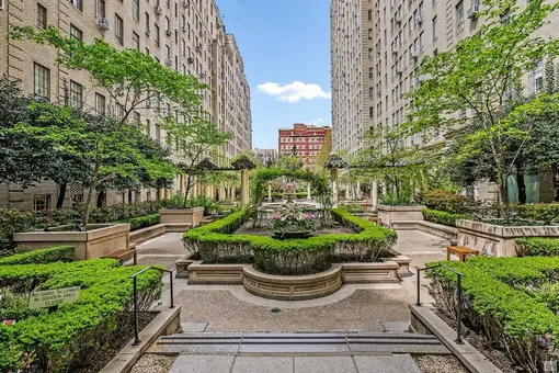 The Parc Vendome, 340 West 57th Street, #7I