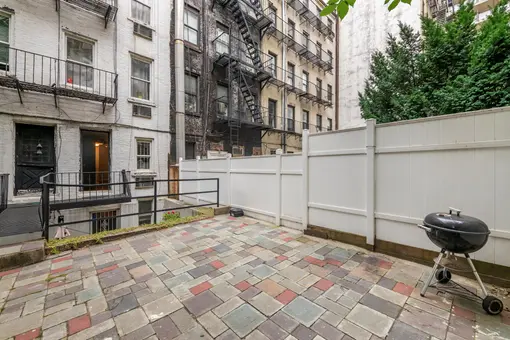 482 East 74th Street, #1C