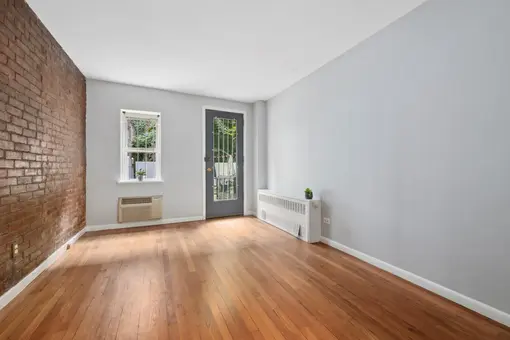 482 East 74th Street, #1C