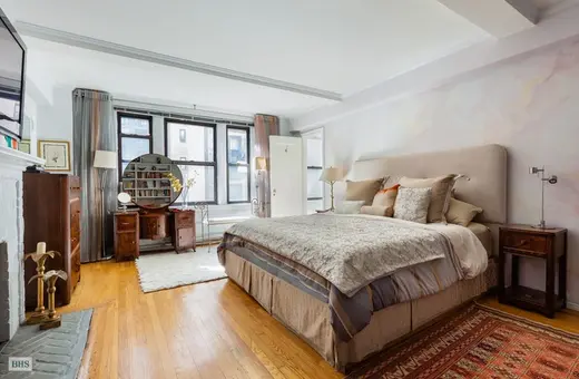 210 East 73rd Street, #9E