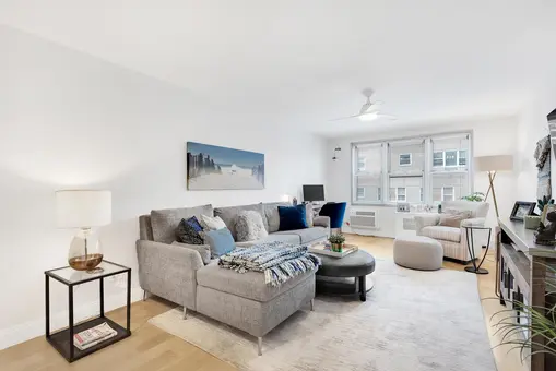 160 East 27th Street, #12B