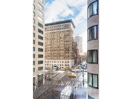 530 Park Avenue, #8F