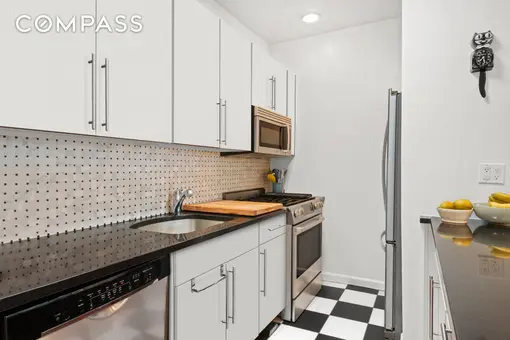 Manhattan Valley Townhouses, 45 West 105th Street, #4AB