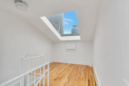 226 East 25th Street, #6B