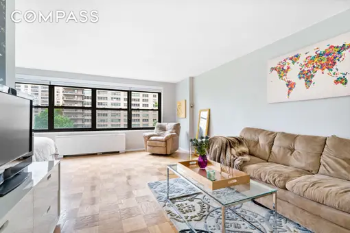 Lincoln Towers, 180 West End Avenue, #6E