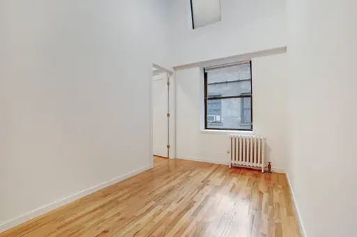 114 East 28th Street, #7B