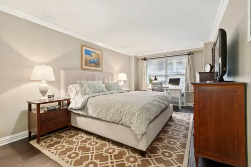 The Amherst, 401 East 74th Street, #2D