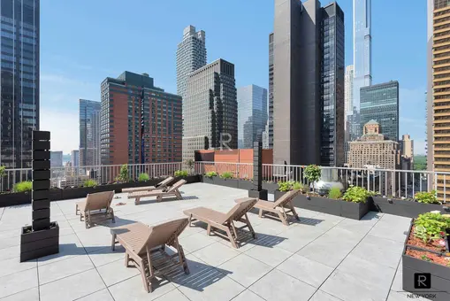 Executive Plaza, 150 West 51st Street, #1527