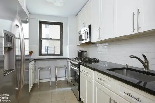 315 East 72nd Street, #6L