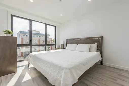 The Bevy, 14-11 31st Avenue, #3A