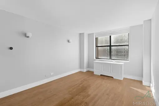 New York Tower, 330 East 39th Street, #7C