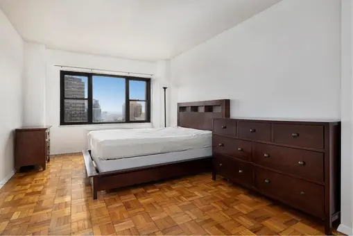 One Lincoln Plaza, 20 West 64th Street, #39G