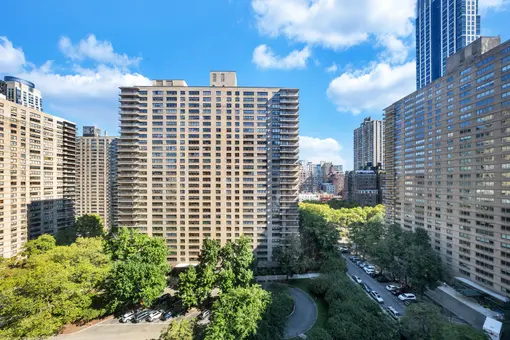 Lincoln Towers, 150 West End Avenue, #16J