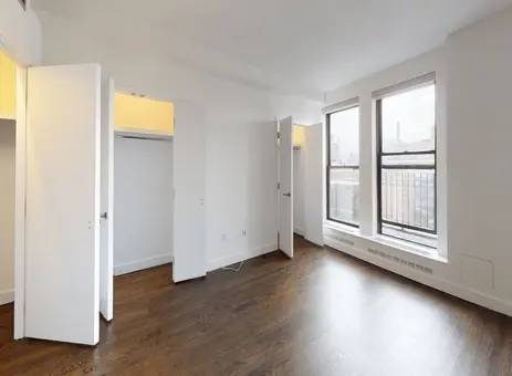 The Windermere, 666 West End Avenue, #18K