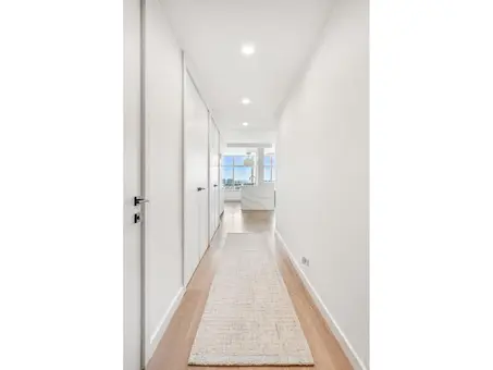 3 Lincoln Center, 160 West 66th Street, #29B